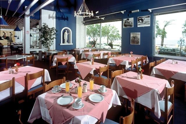 Rhodos Beach Hotel 레스토랑 사진